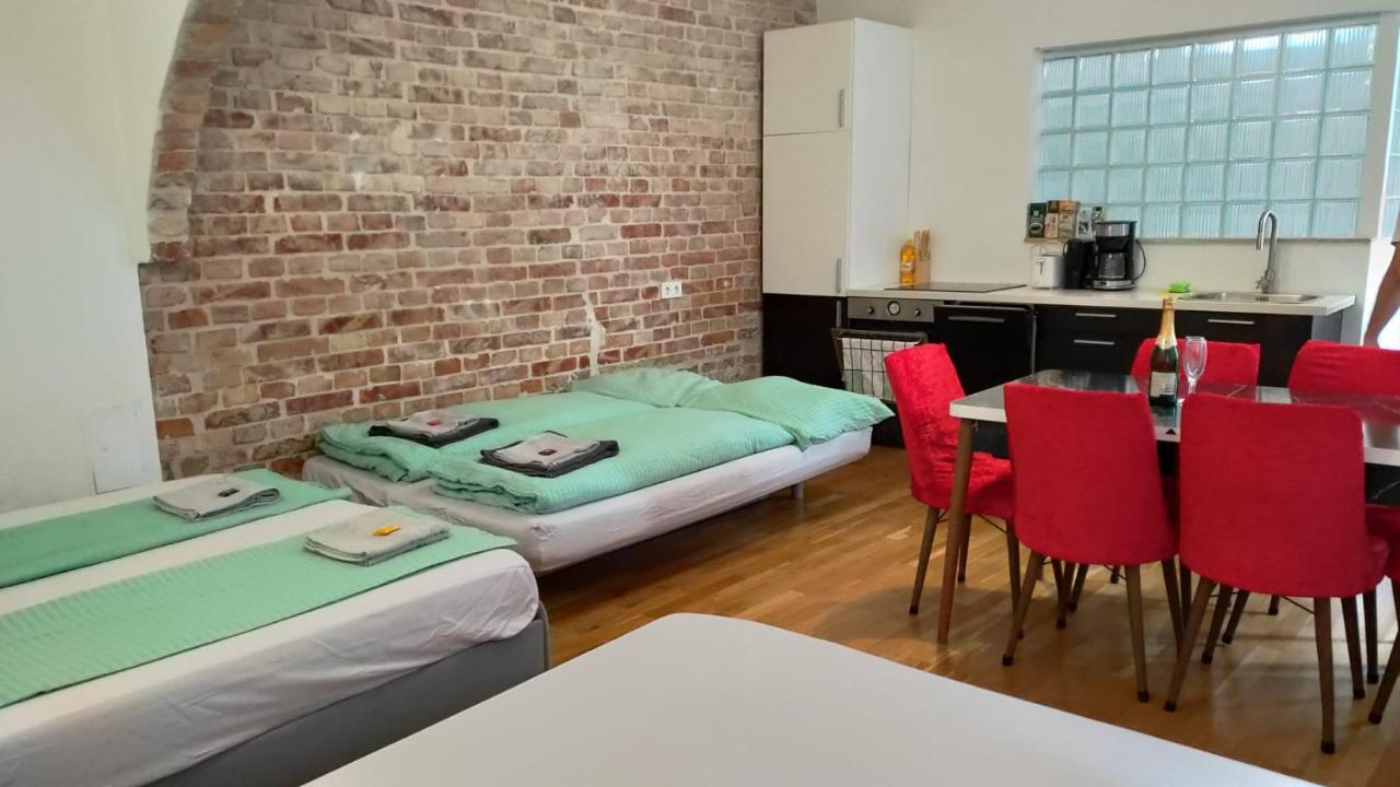 Cozynite Premium Apartment Stadthalle Bécs Kültér fotó