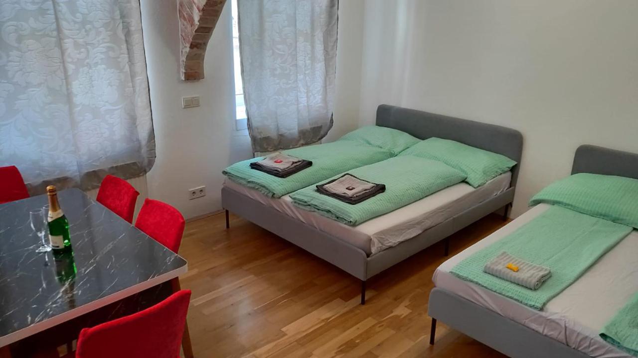 Cozynite Premium Apartment Stadthalle Bécs Kültér fotó